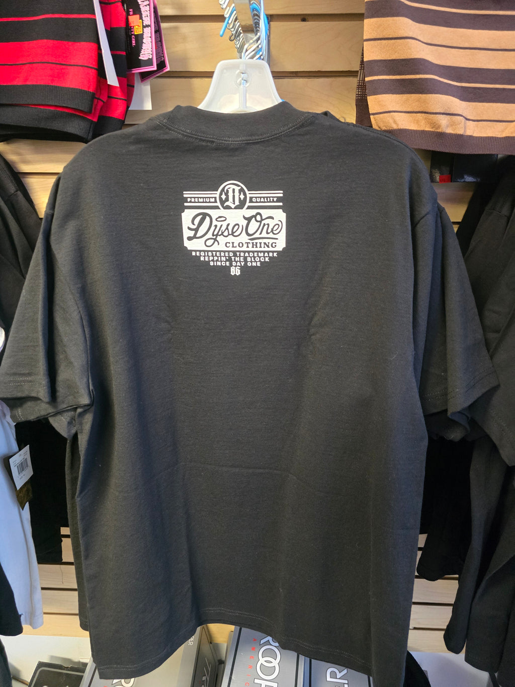 Dyseone tee