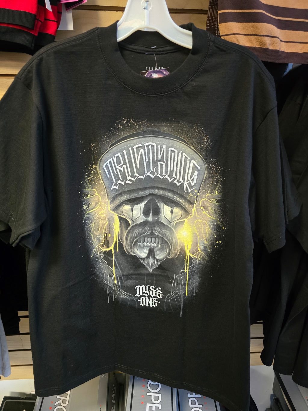 Dyseone tee